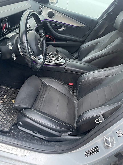 Mercedes-Benz E220 4 of 5