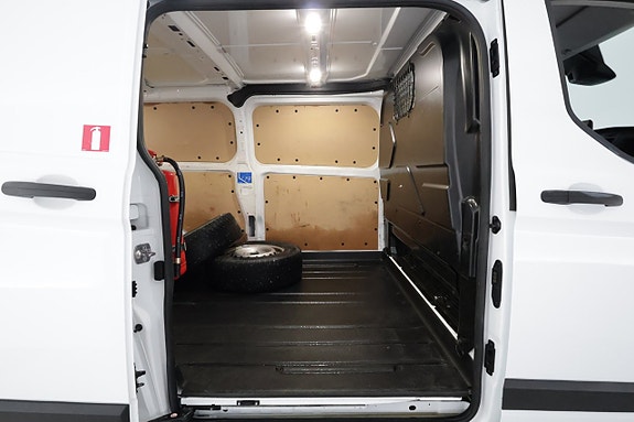 Ford Transit Custom 24 of 24