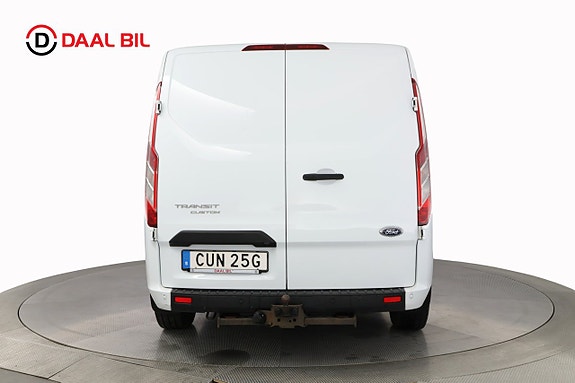 Ford Transit Custom 7 of 24
