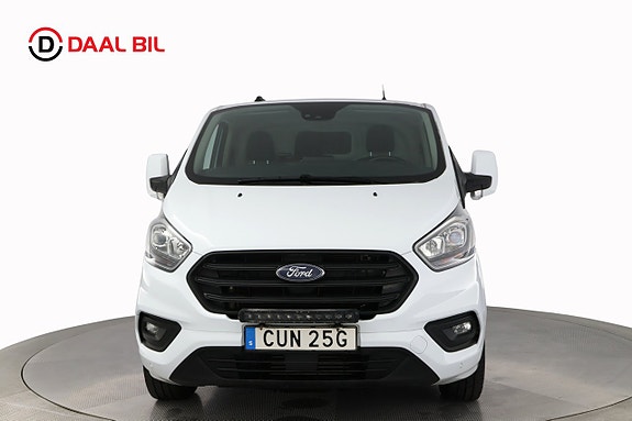 Ford Transit Custom 2 of 24