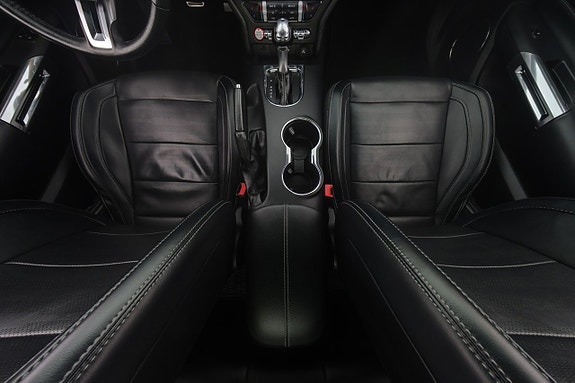 Ford Mustang 13 of 27