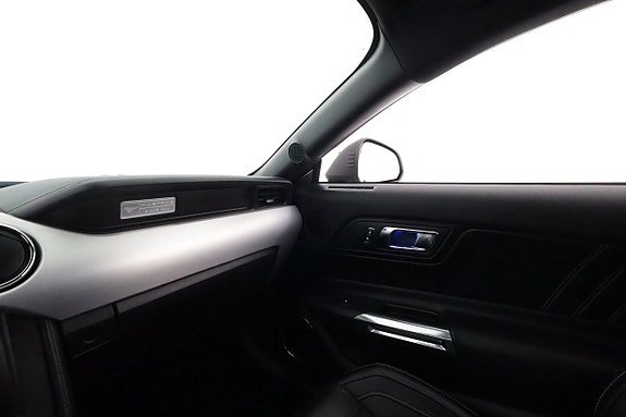 Ford Mustang 16 of 27