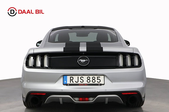 Ford Mustang 7 of 27