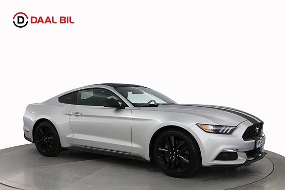 Ford Mustang 4 of 27