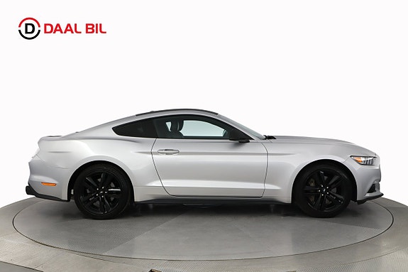 Ford Mustang 5 of 27