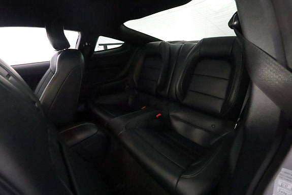 Ford Mustang 11 of 27