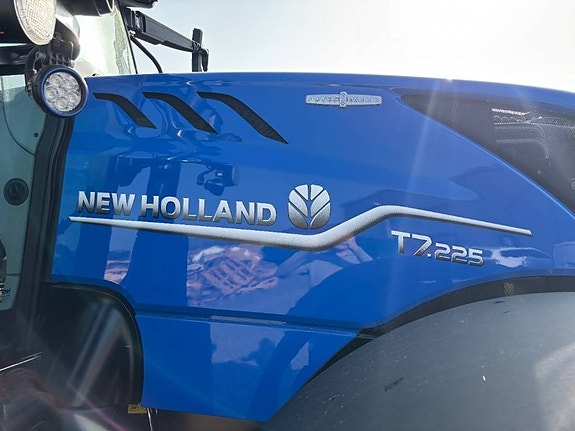 New Holland T 7.225 AC 4 of 24
