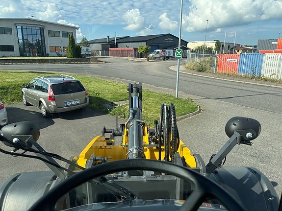 New Holland W 100 8 of 19