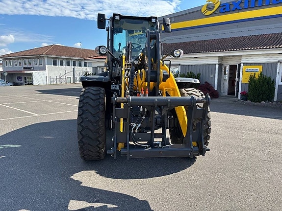 New Holland W 100 3 of 5