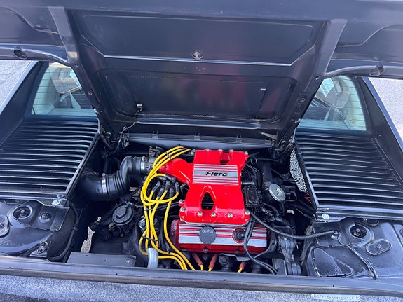Pontiac Fiero 12 of 17