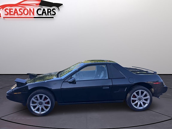 Pontiac Fiero 4 of 5