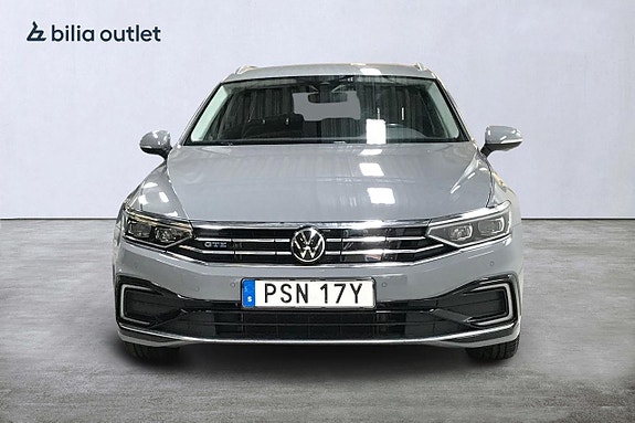 Volkswagen Passat 3 of 5