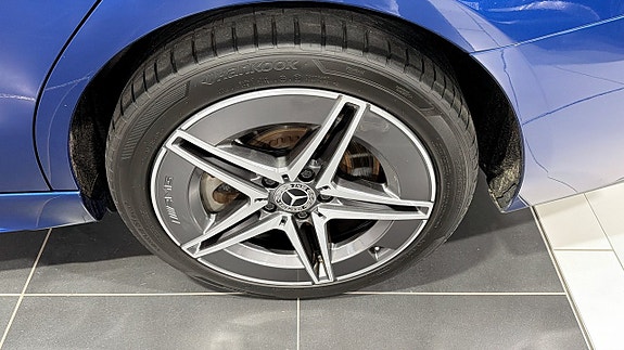 Mercedes-Benz C300 e 6 of 9