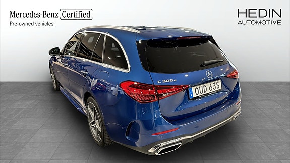 Mercedes-Benz C300 e 4 of 5
