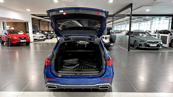 Mercedes-Benz C300 e 5 of 5