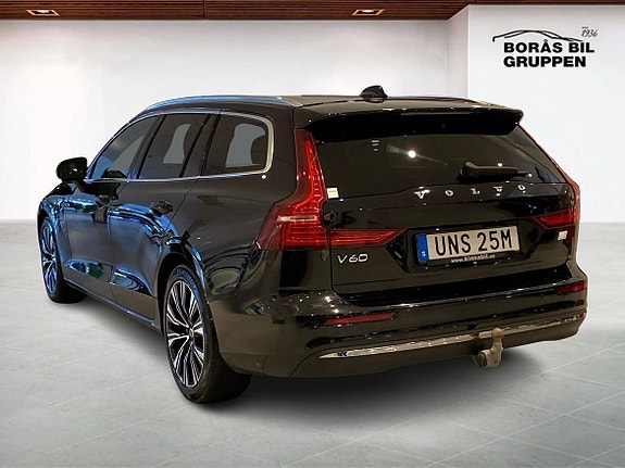 Volvo V60 2 of 14