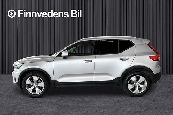 Volvo XC40 4 of 5