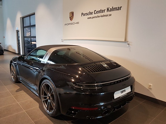 Porsche 911 Targa 4 GTS 15 of 16