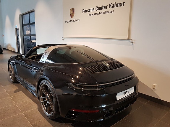 Porsche 911 Targa 4 GTS 4 of 5