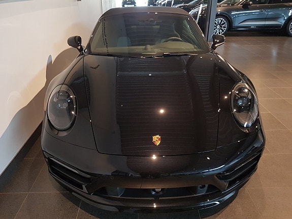Porsche 911 Targa 4 GTS 14 of 16