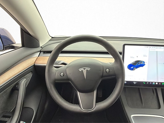 Tesla Model 3 14 of 30
