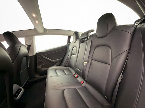 Tesla Model 3 17 of 30
