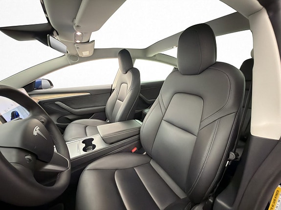 Tesla Model 3 12 of 30