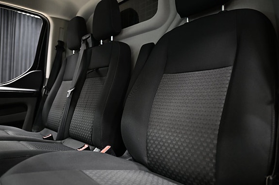 Ford Transit Custom 16 of 27