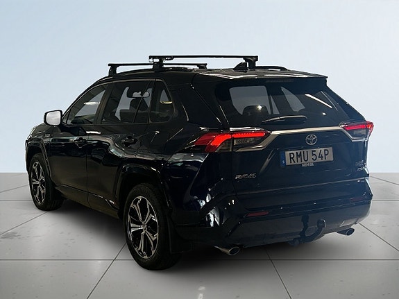 Toyota RAV4 5 of 5