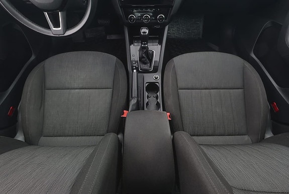 Skoda Octavia 9 of 16