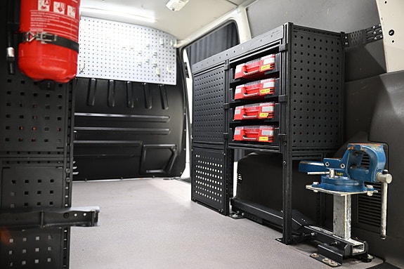 Volkswagen Transporter 14 of 30