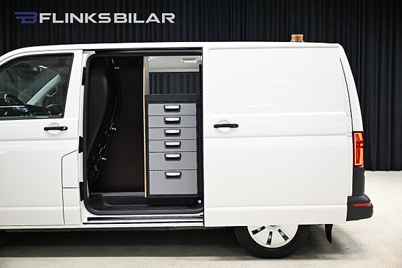 Volkswagen Transporter 11 of 30