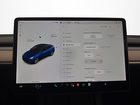 Tesla Model Y 24 of 30