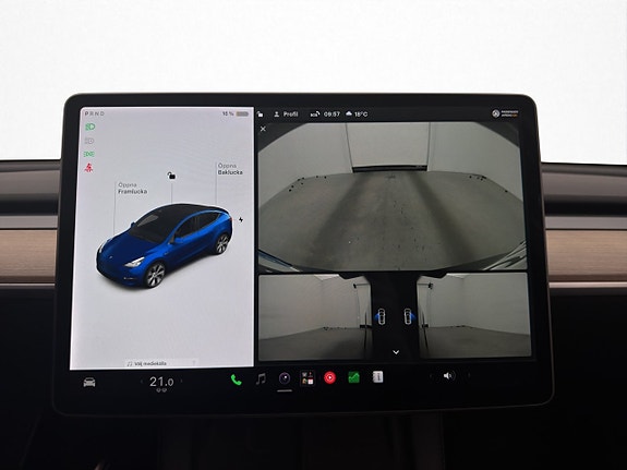 Tesla Model Y 16 of 30