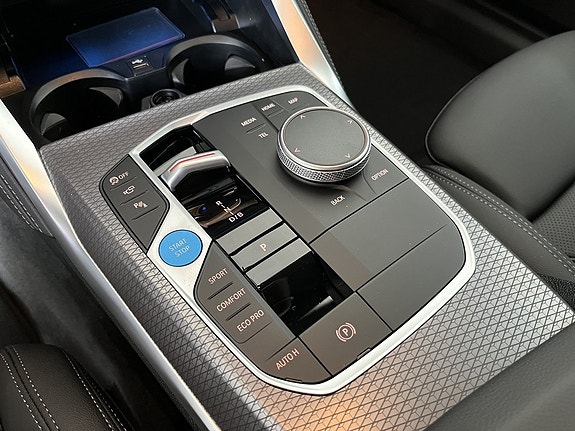 BMW i4 8 of 15