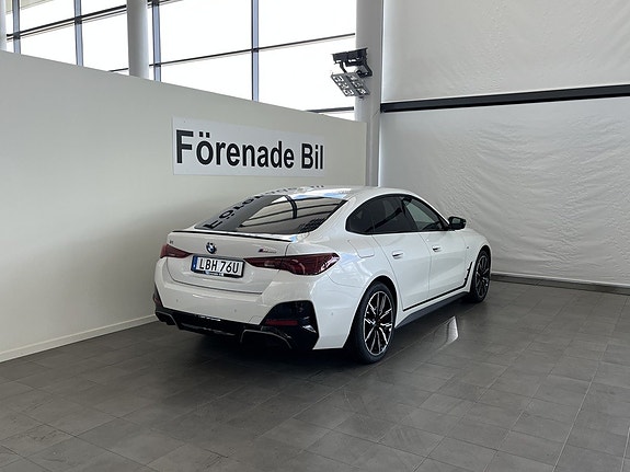 BMW i4 14 of 15
