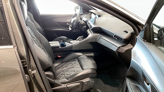 Peugeot 3008 3 of 5