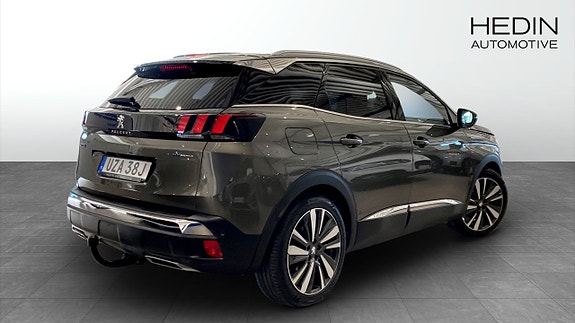 Peugeot 3008 2 of 5