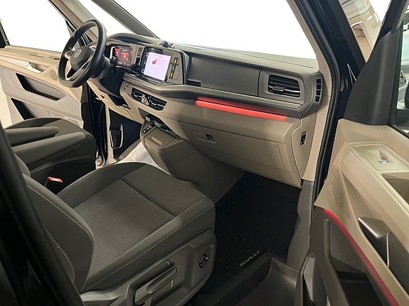 Volkswagen Multivan 10 of 10