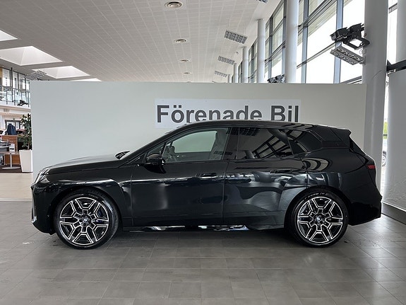 BMW iX 3 of 5