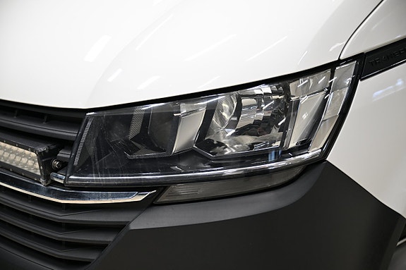 Volkswagen Transporter 3 of 5