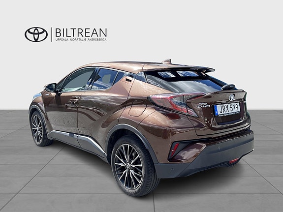 Toyota C-HR 4 of 5