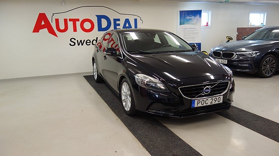 Volvo V40 3 of 5