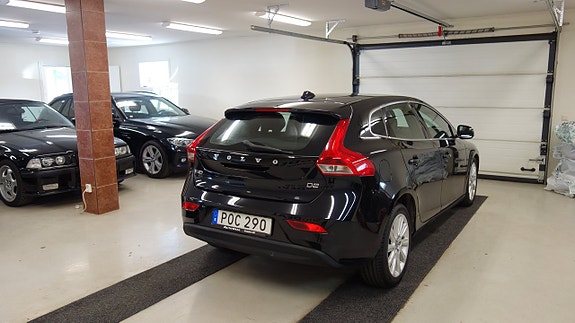 Volvo V40 8 of 13