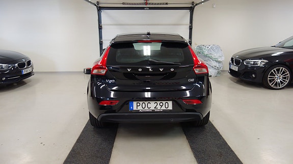 Volvo V40 7 of 13