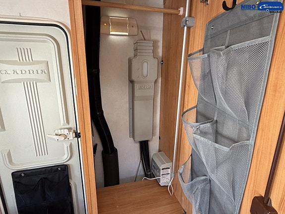 Adria ADORA 542 UT (Långbäddar) 18 of 19