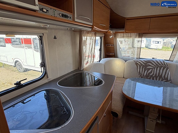 Adria ADORA 542 UT (Långbäddar) 16 of 19