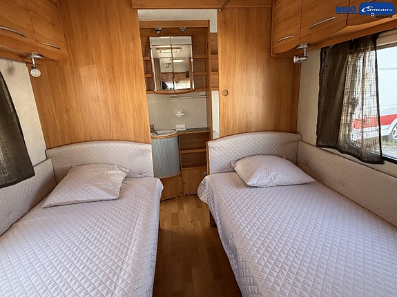 Adria ADORA 542 UT (Långbäddar) 9 of 19