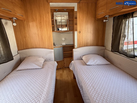 Adria ADORA 542 UT (Långbäddar) 5 of 19