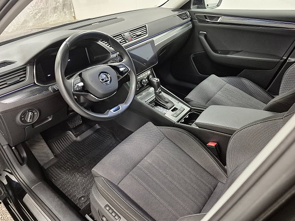 Skoda Superb 2 of 12